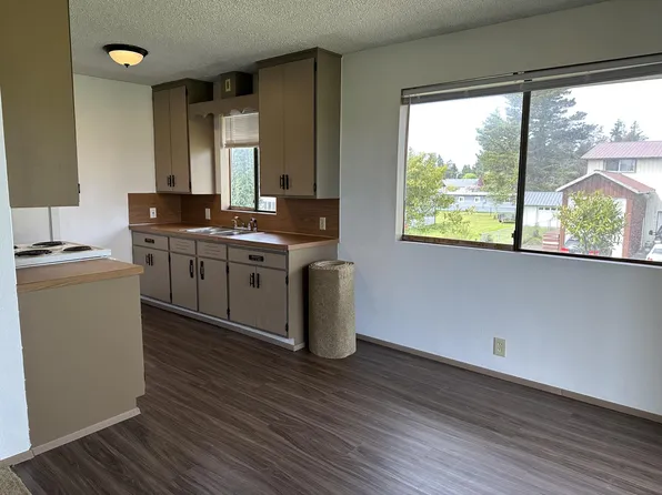 618 N Ocosta St, Westport, WA 98595