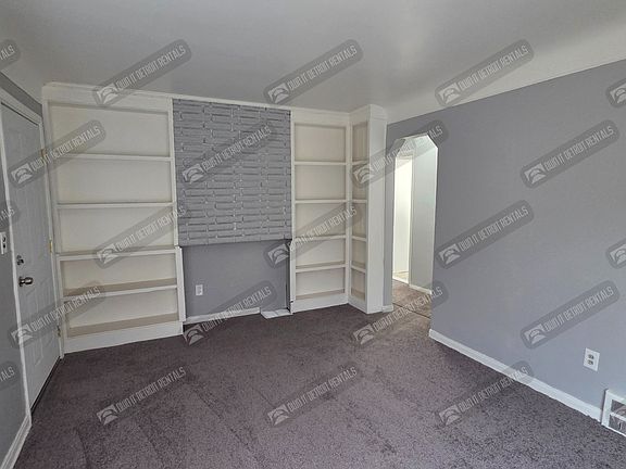 5th image of 19408 Keystone St