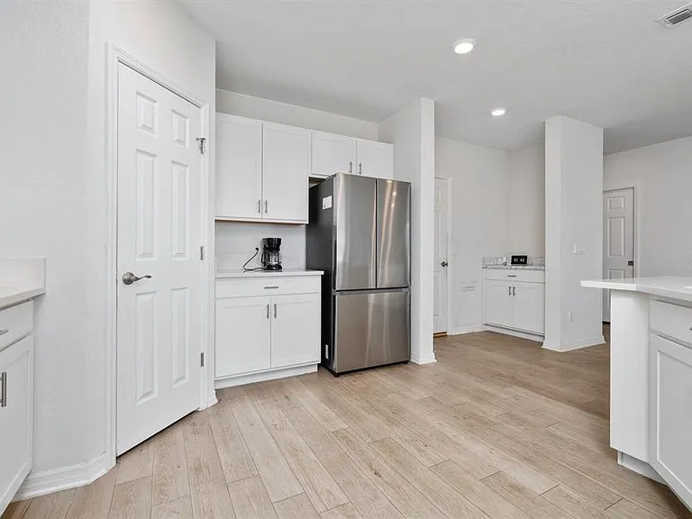 18 Polermo Ave — Photo 3