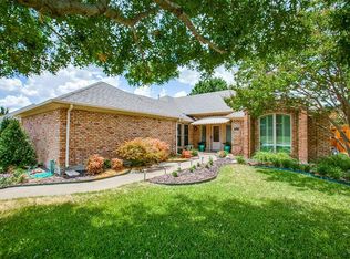 2817 Apple Valley Dr, Garland, TX 75043
