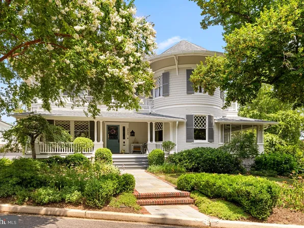 2955 Newark St NW, Washington, DC 20008