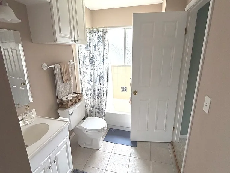385 Sandhurst Cir #3 — Photo 9