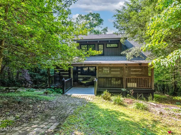 311 Domar Dr, Townsend, TN 37882