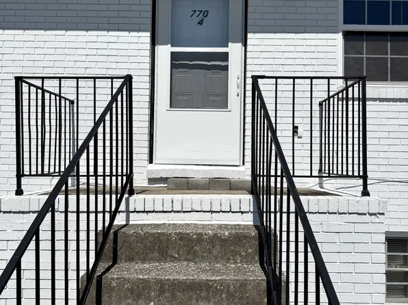 770 Deerfield Ln, Somerset, KY