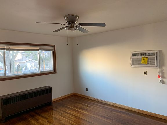 2nd image of 832 Cedar Ave Floor 1