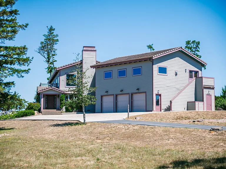 300 Corona Rd — Photo 6