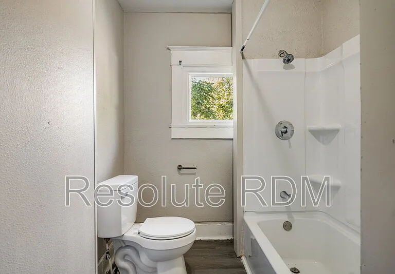 1314 N Dearborn St — Photo 19