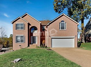 102 Chamblis Ct, Hendersonville, TN 37075