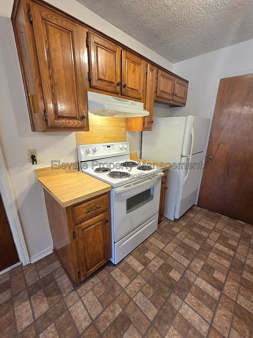 2 bed, 2.0 bath, 1075 sqft, $995 — Photo 3