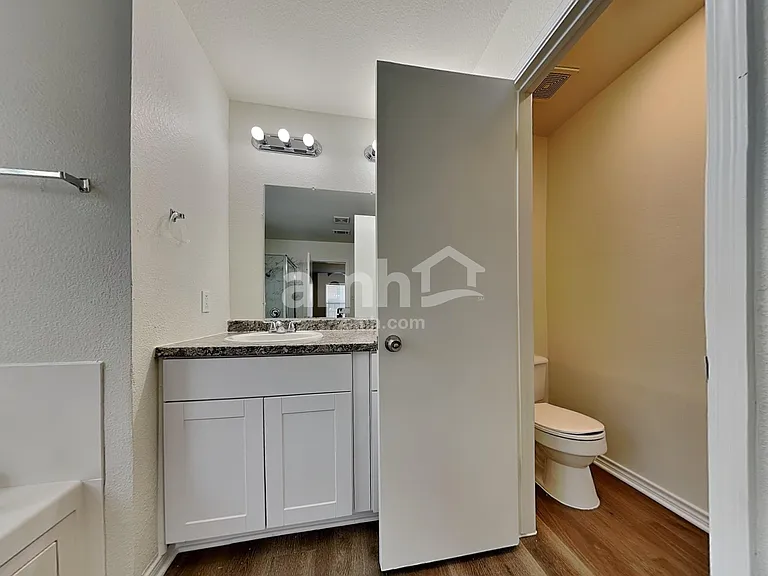 2207 Southeastern Trl — Photo 11