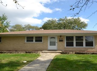 919 N Sumner St, Addison, IL 60101