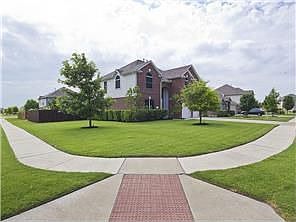 5th image of 281 Sweet Gum Dr