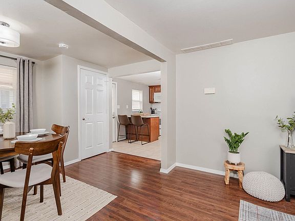 3rd image of 913 Jefferson St