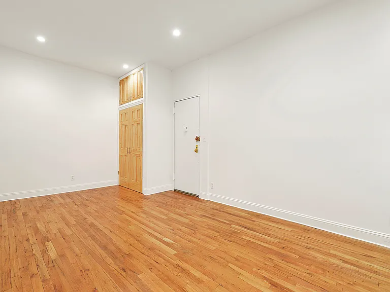 330 W 85th St #3C — Photo 5