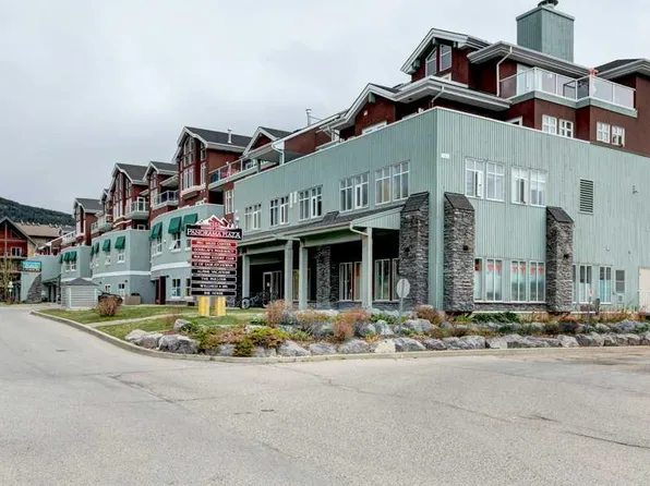 1151 S Sidney St #204, Canmore, AB T1W 3G1