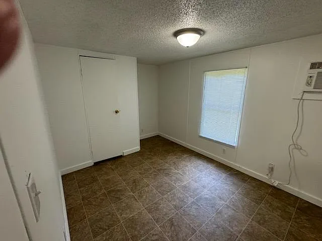 525 Kudzu Loop — Photo 2