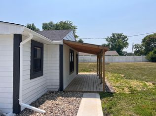 4245 NW 11th St, Des Moines, IA 50313