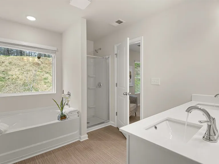 4270 Notting Hill Dr SW — Photo 43