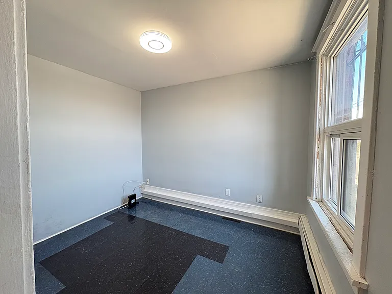 19 Westinghouse Ave #2 — Photo 4