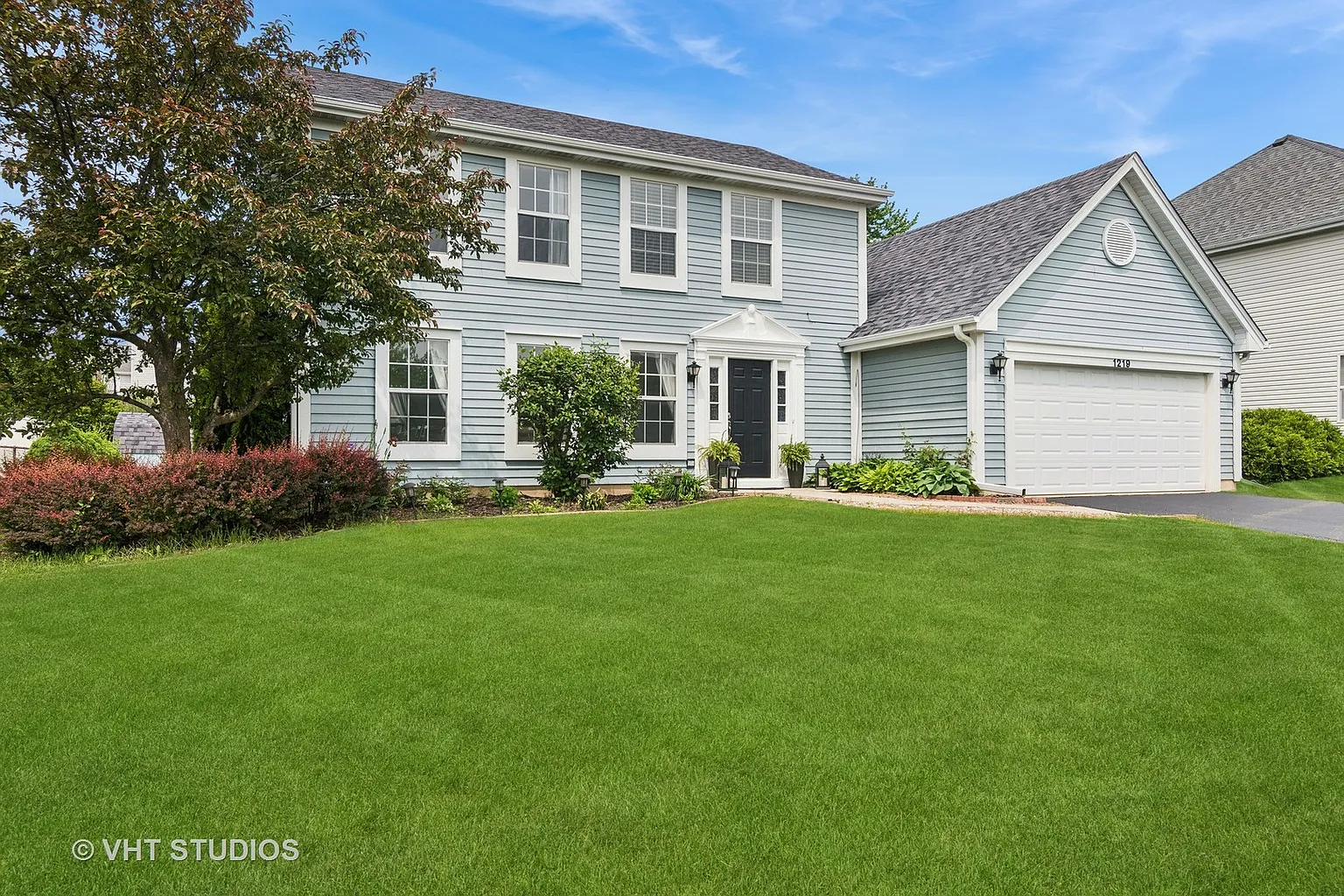 1219 Easton Dr photo 1