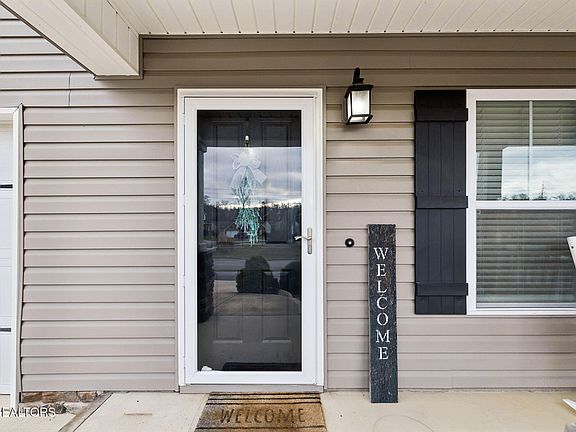 5th image of 700 Drakewood Ln