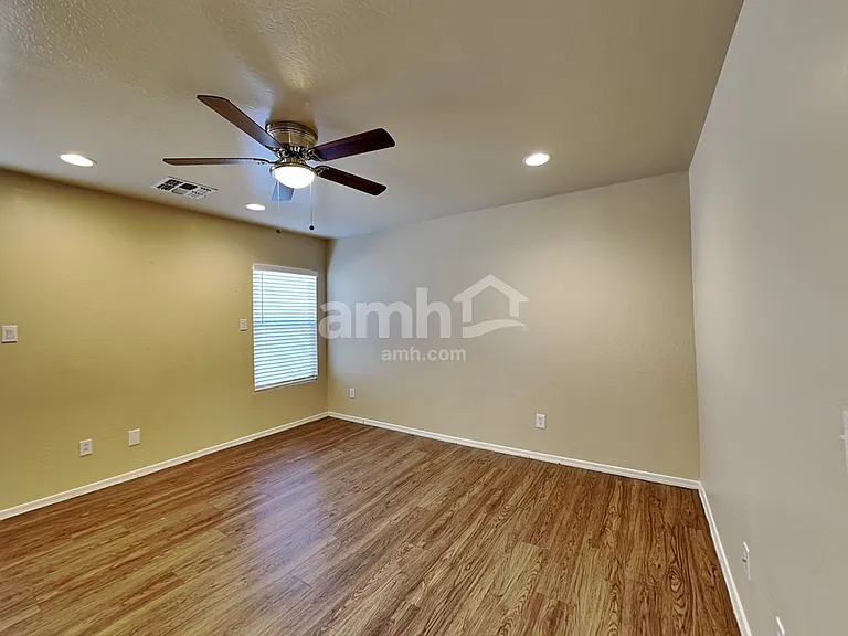 22644 W Adams Dr — Photo 7
