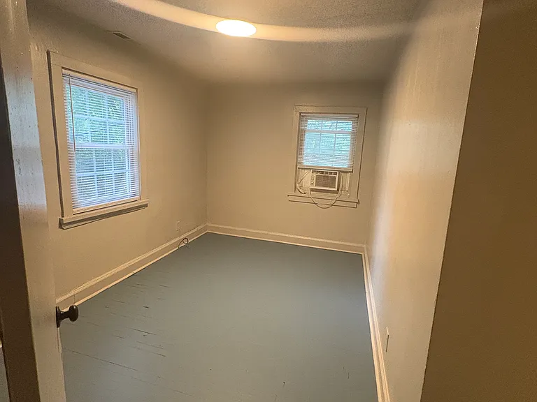 2800 Baltimore Ave — Photo 13