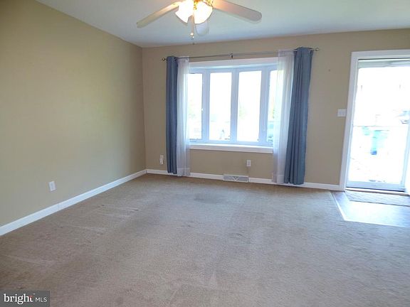 4th image of 9030 Joyce Ln
