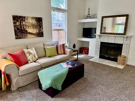4th image of 2247 Halsey Cir