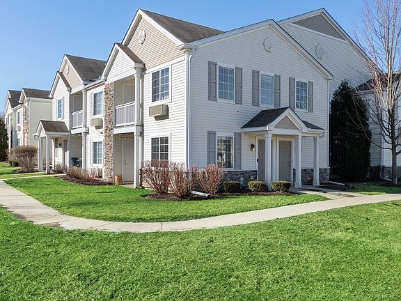 2nd image of 1015 Silverstone Dr #1015