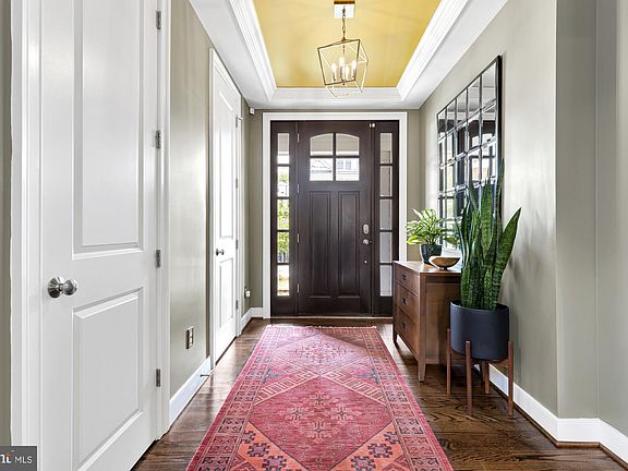 4th image of 1842 N Columbus St