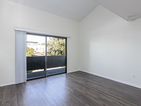 4th image of 2657-2659 Jefferson St #9-203