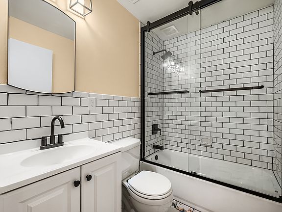 4th image of 415 E 160th St Floor 3