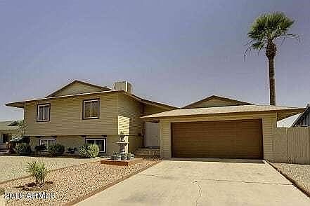 Beautiful 5-Bedroom awaits you