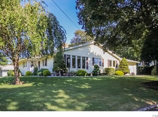 140 Wilbrook Rd, Stratford, CT 06614