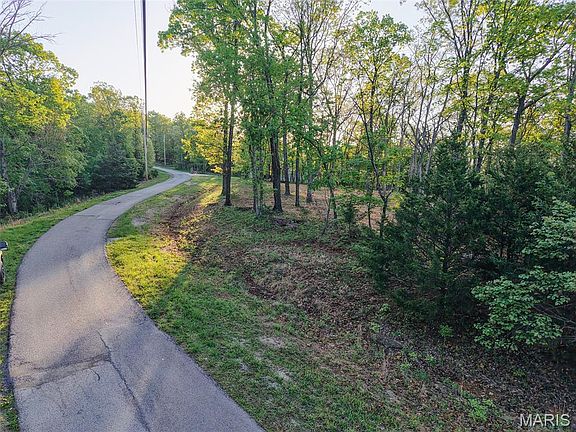 5th image of 5046 Squire Ln
