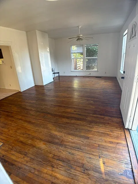 2 bed, 1000 sqft, $2,600 — Photo 2