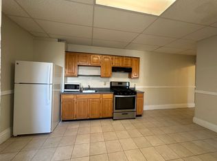 183 Harvard St #2, Cambridge, MA 02139