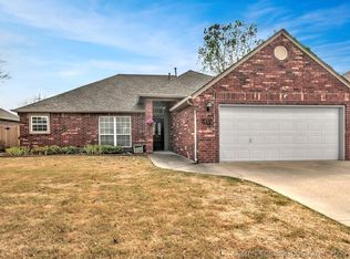 13320 E 75th St, Owasso, OK 74055