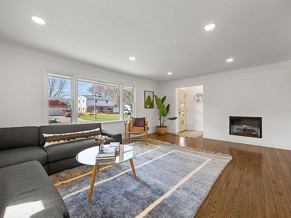 3rd image of 2809 Townview Ave