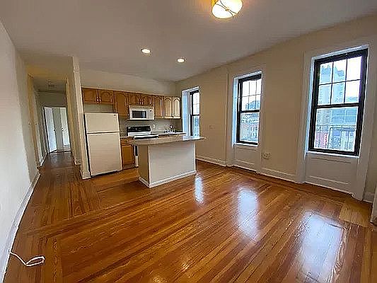 1st image of 29 Charles St APT 6B