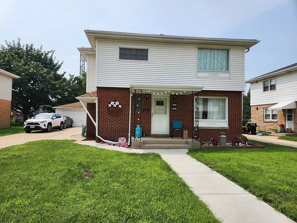 1135 S 111th St #1135