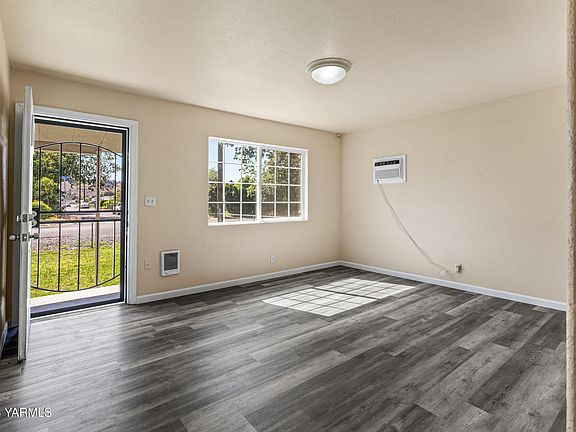 4th image of 921 N 29th Ave