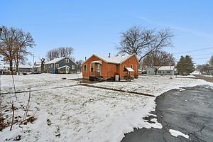 4th image of 370 6th Ave
