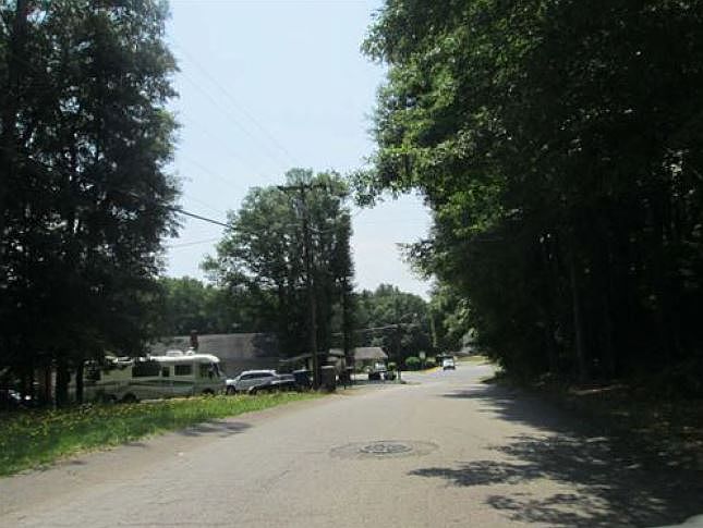 2nd image of 103 Darby Rd