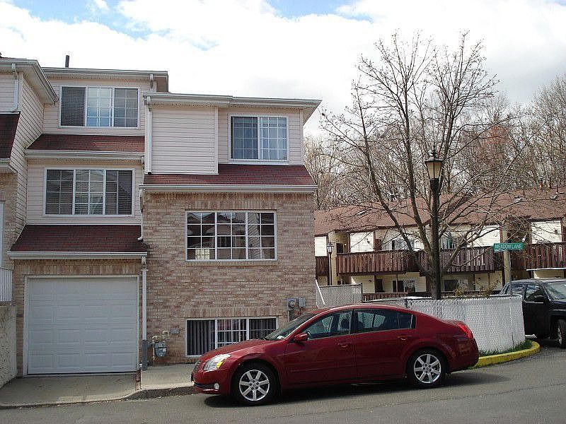 1st image of 54 Meadow Ln