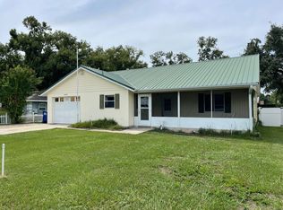 709 N Rockingham Ave #A, Tavares, FL 32778