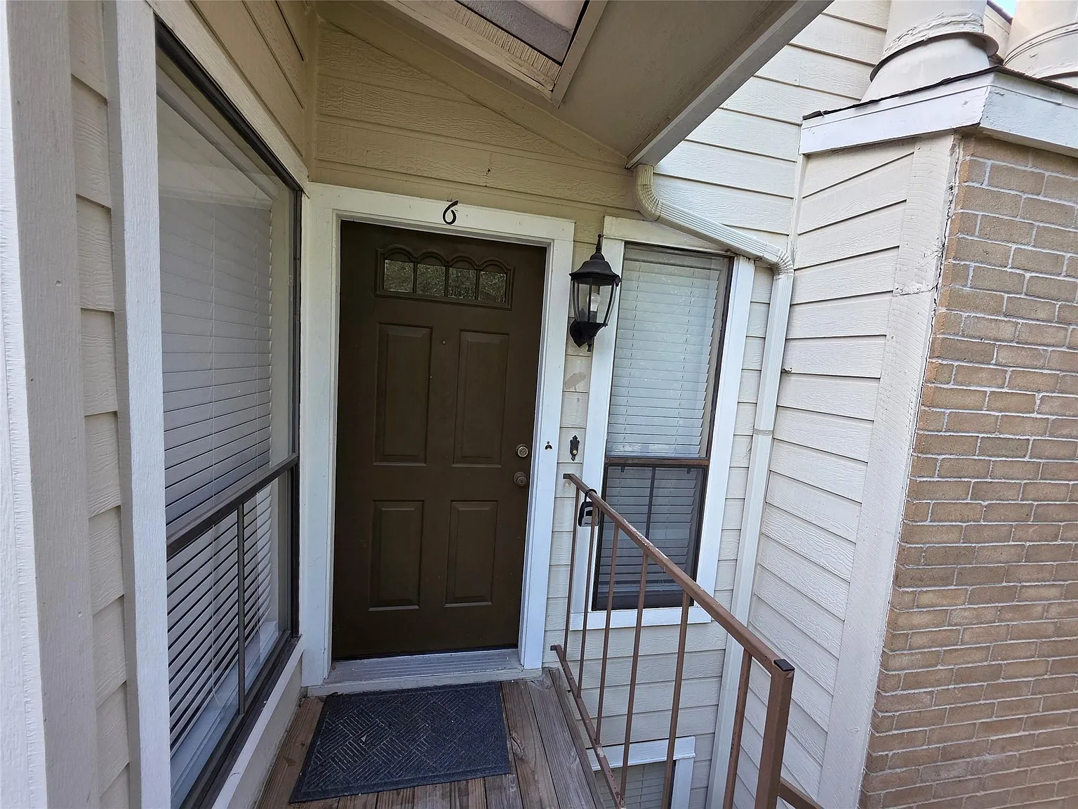 1 bed, 1.0 bath, 691 sqft, $1,175 — Photo 2