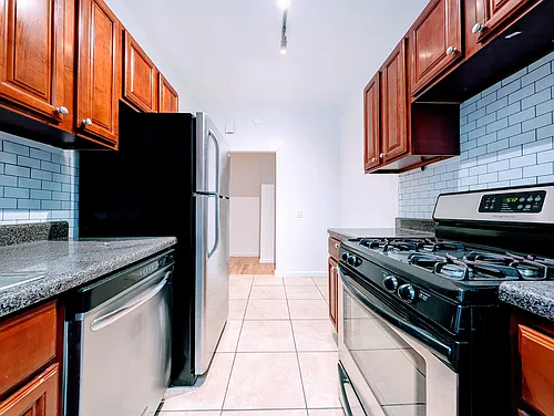 1087 Carroll St #B5 Photo 1