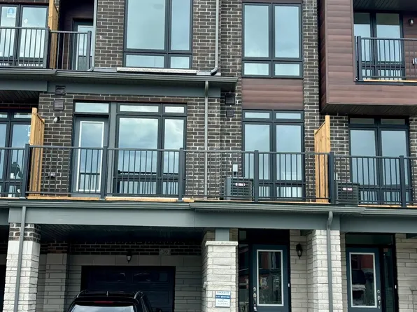39 Griffith St, Aurora, ON L4G 0C5